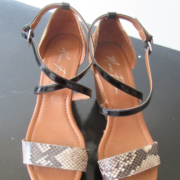 Marc Fisher Wedge Light Platform Sandals, size 8 - Picture 5 of 5